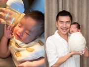 Giải trí - Quý tử Quang Minh "say sữa" vào giấc miệng vẫn cười trông cực yêu, mặt khôi ngô, môi trái tim giống bố như đúc