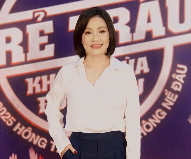 Hồng Đào chia sẻ cảm nhận khi lồng tiếng cho nhân vật phú bà yêu trai trẻ.