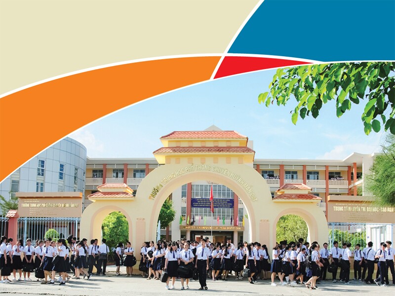 Đến nay, trường có 1.520 em đạt giải học sinh giỏi cấp tỉnh; 201 học sinh đạt giải học sinh giỏi cấp quốc gia; 14 học sinh có dự án đoạt giải cuộc thi khoa học - kỹ thuật cấp quốc gia. 
