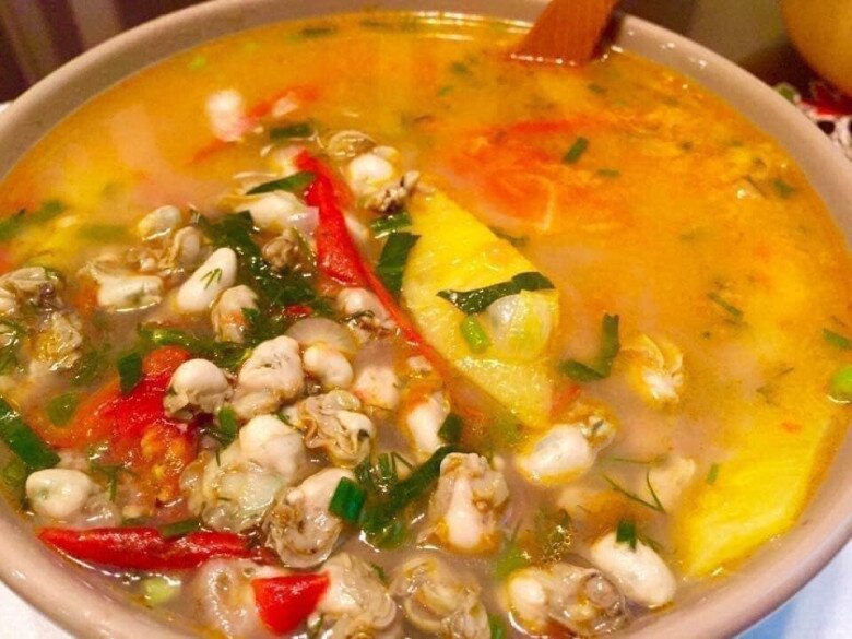 Ruột hà nấu canh là hấp dẫn nhất, ngọt thanh và mang hương vị của biển cả khiến ai ăn thử một lần cũng nhớ mãi