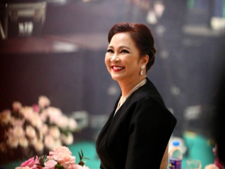 Bà Nguyễn Phương Hằng đã chuyển 20 tỉ đồng ủng hộ đồng bào bị thiệt hại do thiên tai