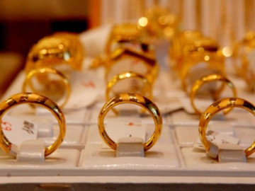 Giá vàng nhẫn tiếp tục giảm mạnh