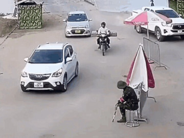 Danh tính tài xế chạy xe tốc độ cao, vượt ẩu khi qua cầu phao Phong Châu