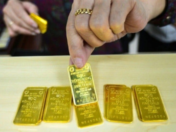 Giá vàng hôm nay, 6-12: Sụt giảm mạnh