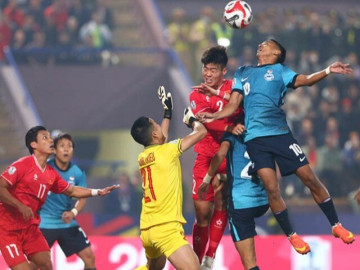 ĐT Việt Nam đấu Singapore: Ngỡ ngàng 3 tình huống VAR, penalty xác đáng