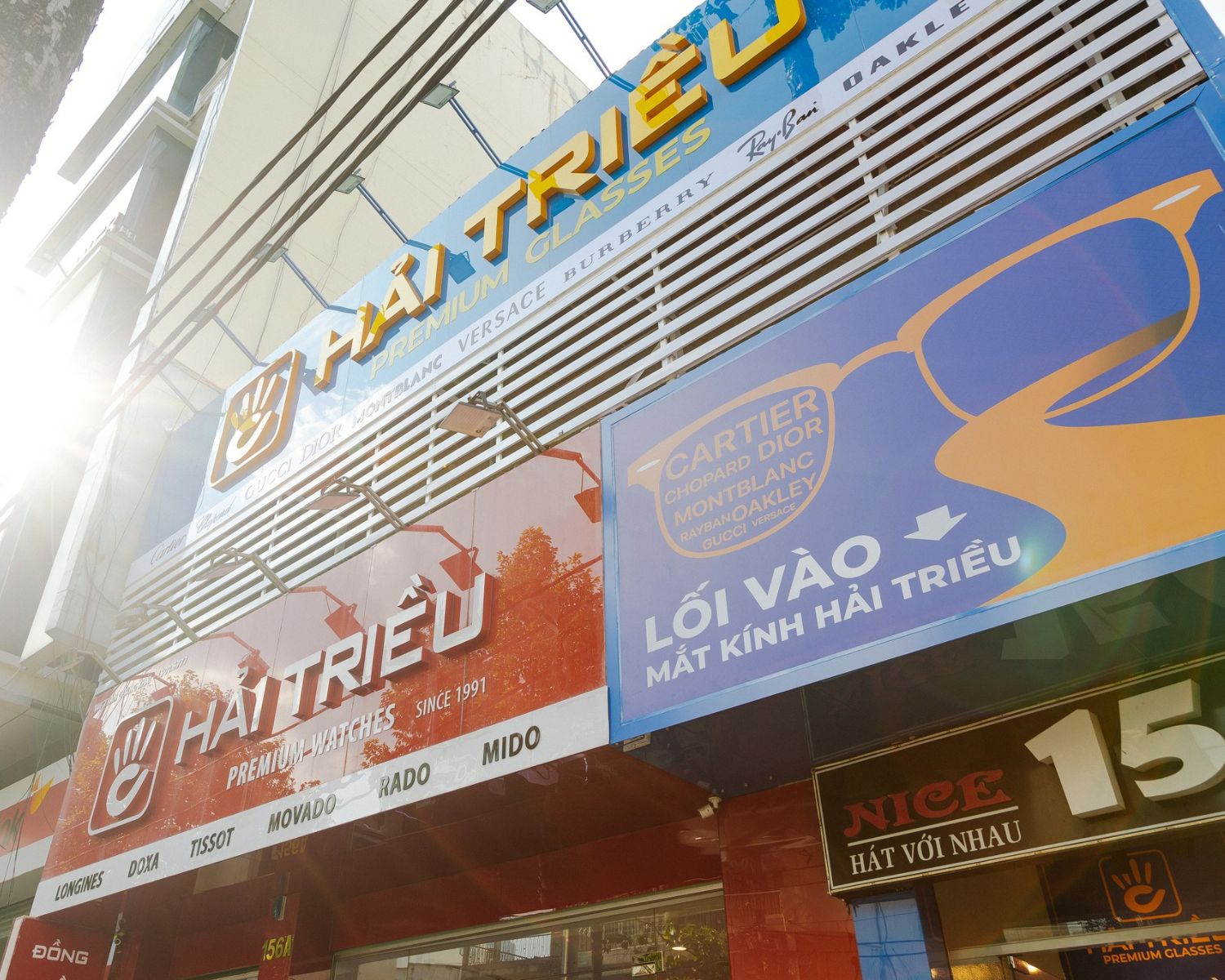 Sự hiện diện rộng khắp cũng giúp Kính Hải Triều tiếp cận được nhiều khách hàng hơn, khẳng định vị thế của mình trên thị trường mắt kính