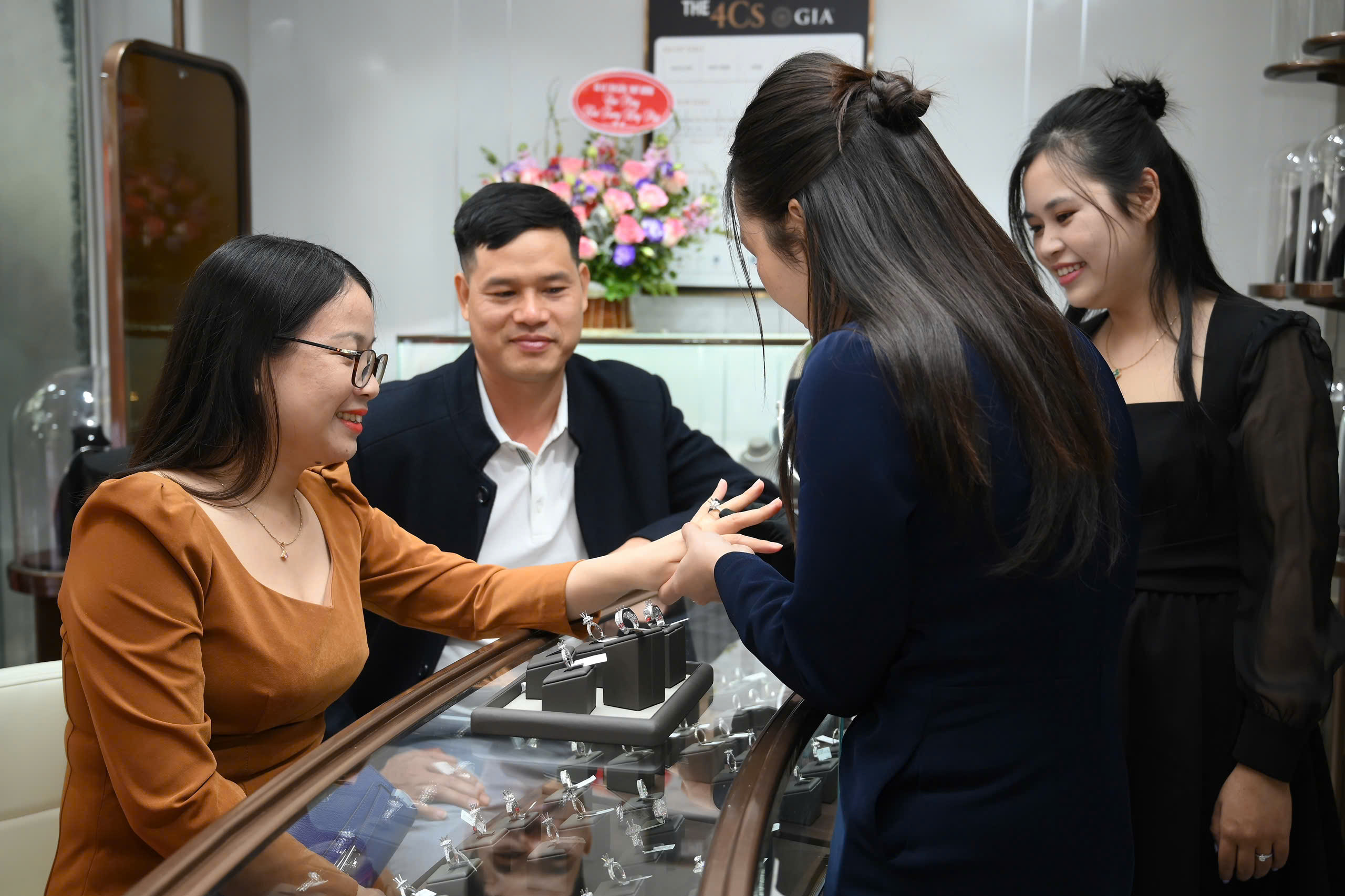 Khai trương showroom Trang Sức Kim Cương Lapola Jewelry Hà Nội: Bước đột phá đáng nhớ - 5