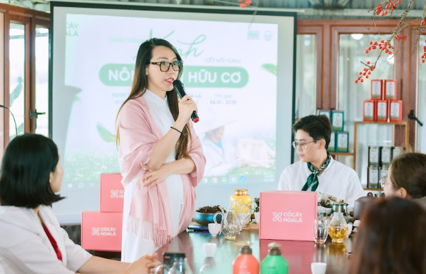 Founder Sandy Phương của Cỏ Cây Hoa Lá chia sẻ về hành trình trao quyền năng kinh tế cho phụ nữ Việt