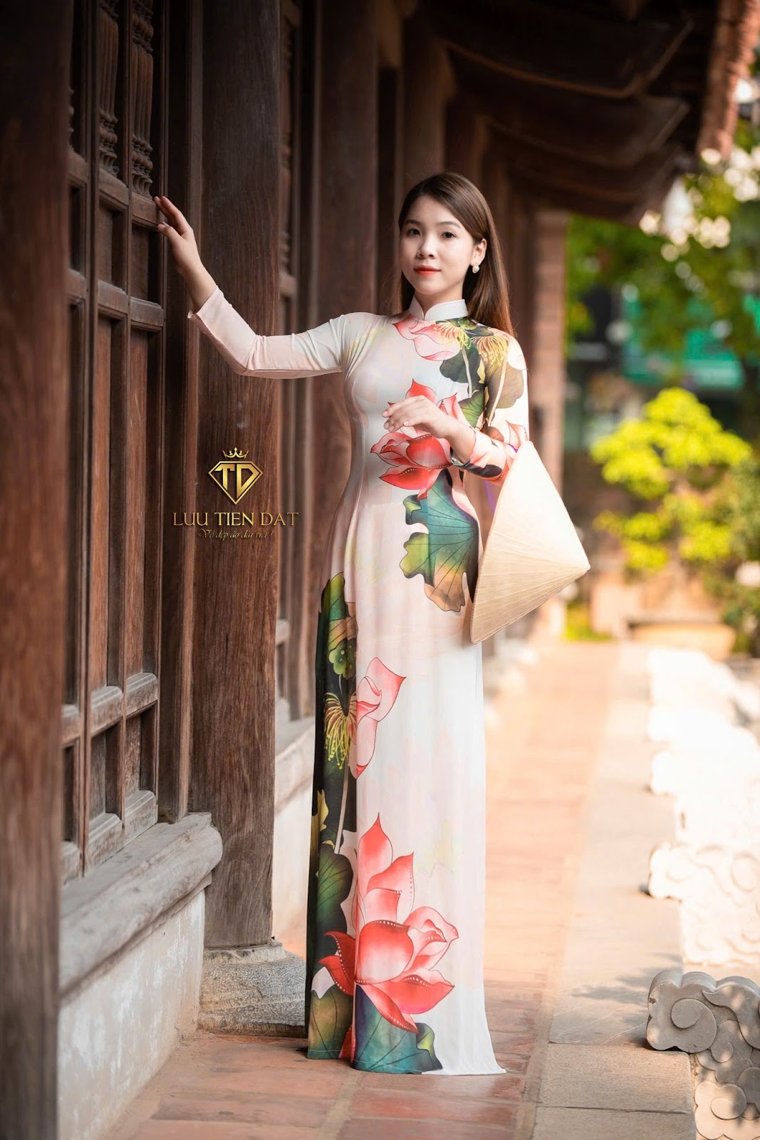 Hóa “nàng thơ mùa Xuân” cùng tà áo dài in 3D Lưu Tiến Đạt - 2