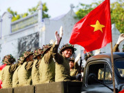 Tin tức - Tập duyệt tái hiện đoàn quân tiếp quản Thủ đô năm 1954 tại hồ Gươm