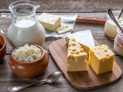 Sức khỏe - Uống sữa có tốt không? Dùng theo kiểu này vừa hại thận vừa hại tim nhưng nhiều người hay mắc