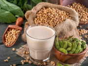 Sức khỏe - Hai mẹ con uống sữa đậu nành tự làm mỗi ngày được chẩn đoán mắc ung thư gan, bác sĩ tiết lộ bí ẩn không ngờ tới