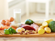 Sức khỏe - Ăn thường xuyên 4 loại thực phẩm bổ xương này còn hiệu quả hơn cả viên canxi, giá lại rẻ bèo bán đầy chợ Việt