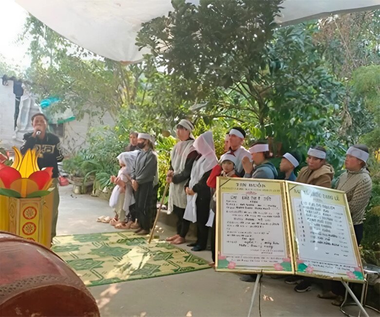 Gia đình nhà chị N có hoàn cảnh éo le, con nhỏ nhất đang học lớp 1.