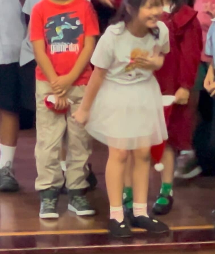 Lấy chồng đại gia U70, Phan Như Thảo và con gái được cưng như trứng mỏng, hai mẹ con được tháp tùng đi sự kiện - 3