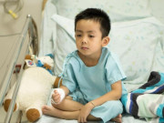 Yêu con - Cháu trai 8 tuổi ăn bánh bao bà nội nấu thì nôn mửa dữ dội, gia đình đưa đến bệnh viện bác sĩ lắc đầu: “Quá muộn rồi”