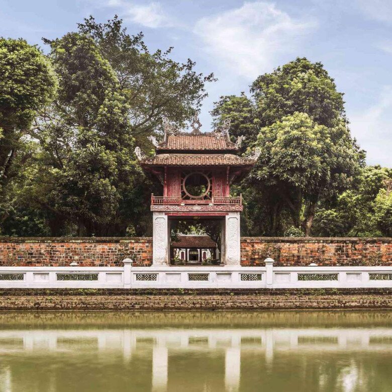 Báo Mỹ gợi ý tour amp;#39;ăn chơiamp;#39; cảm nhận rõ nhịp sống ở Hà Nội trong 36 giờ - 3