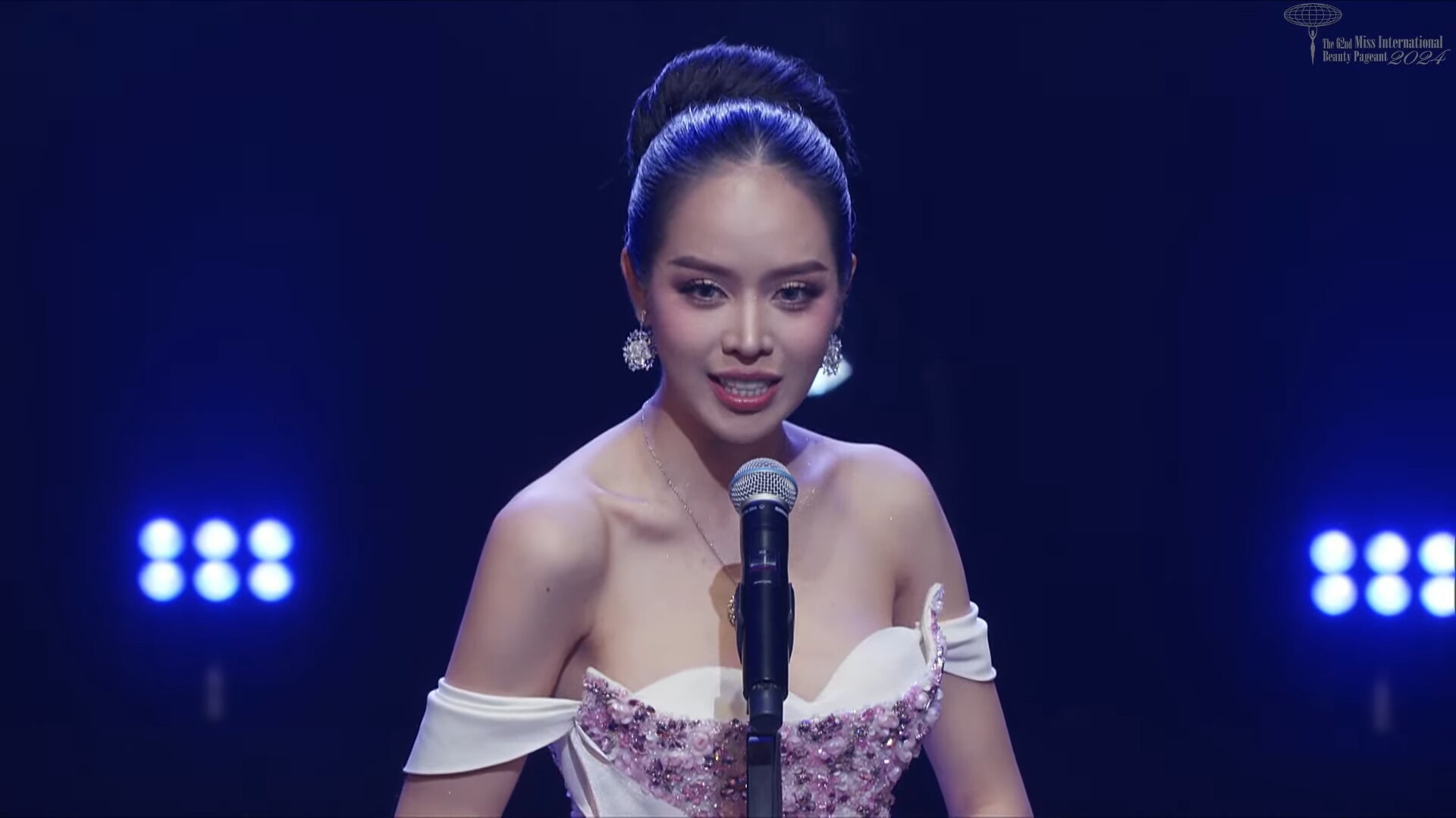 Thanh Thuỷ là Hoa hậu Việt Nam đầu tiên đăng quang Miss International 2024, làm nên lịch sử nhan sắc Việt - 8