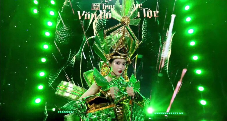 Á hậu 1 Miss Grand Vietnam 2022 - Chế Nguyễn Quỳnh Châu “hóa” chiến binh dừa.