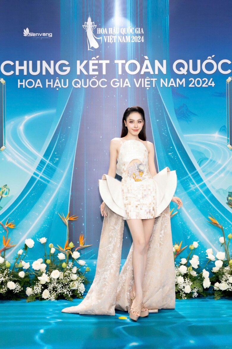 Á hậu Ngọc Hằng.