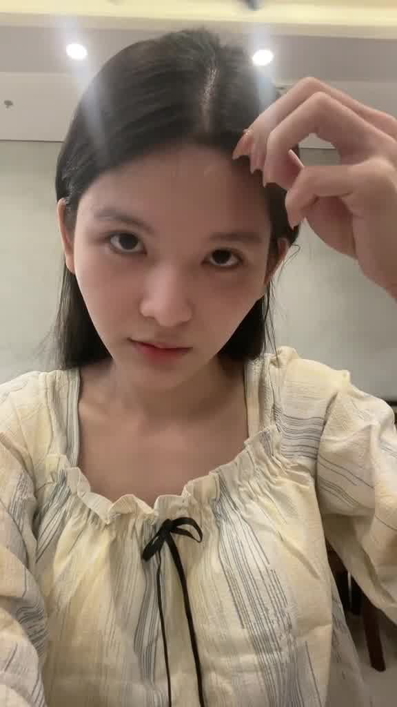 Nhan sắc ứng viên sáng giá của Hoa hậu Chuyển giới Việt Nam 2025, là bác sĩ  có học vị cao hơn Hương Giang