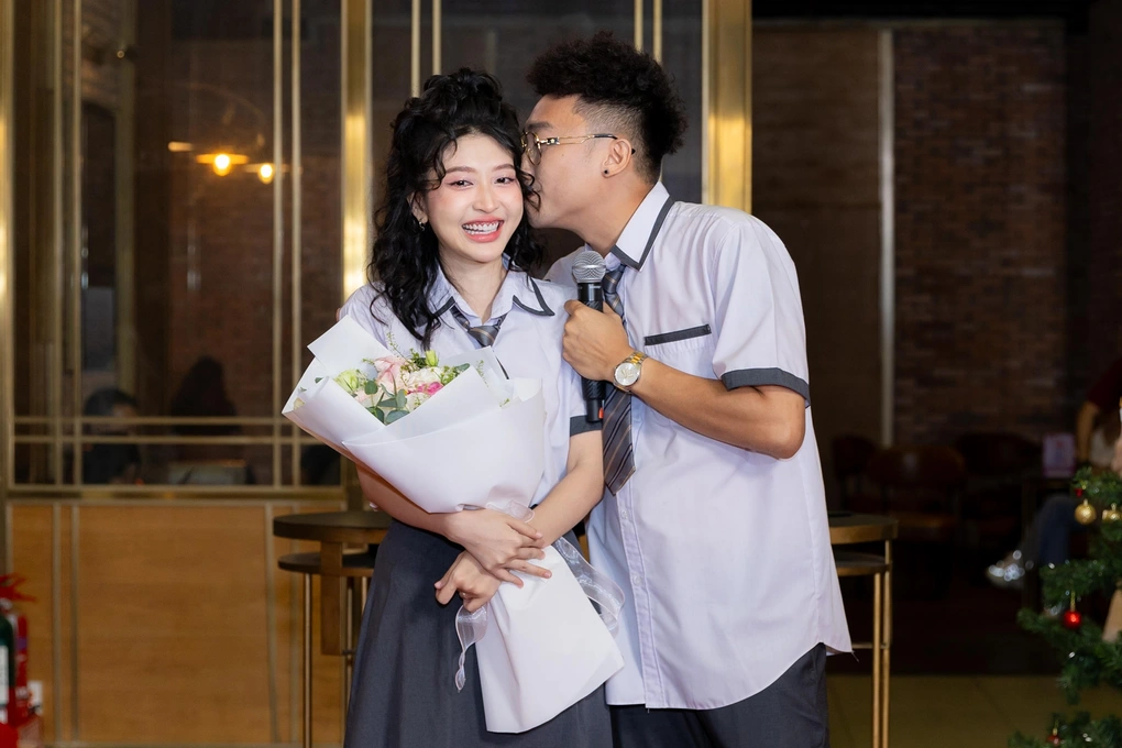 Trước khi tiếp tục làm phim, Ginô Tống từng trải qua biến cố phá sản công ty.