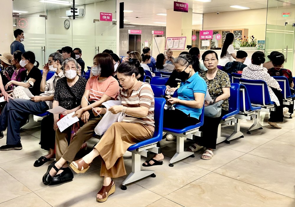 Từ hôm nay 1-10, tất cả bệnh viện thực hiện kê đơn thuốc điện tử. Ảnh minh hoạ: TT