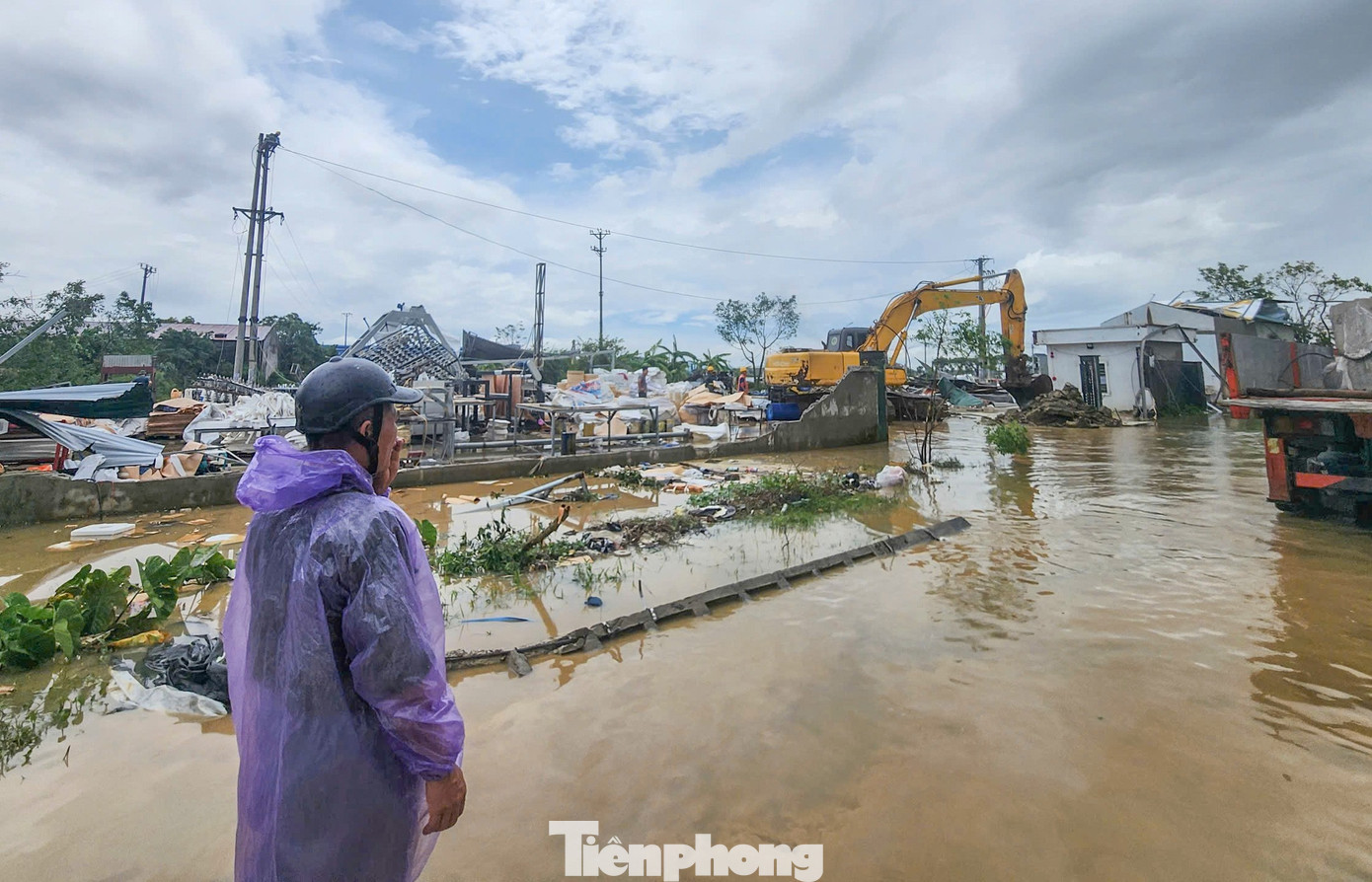 Chính quyền các địa phương cho biết đang nỗ lực hỗ trợ người dân khắc phục hậu quả do thiên tai gây ra. Ngoài ra, các xã đang thống kê thiệt hại để có phương án hỗ trợ ban đầu để các hộ dân sớm ổn định cuộc sống.