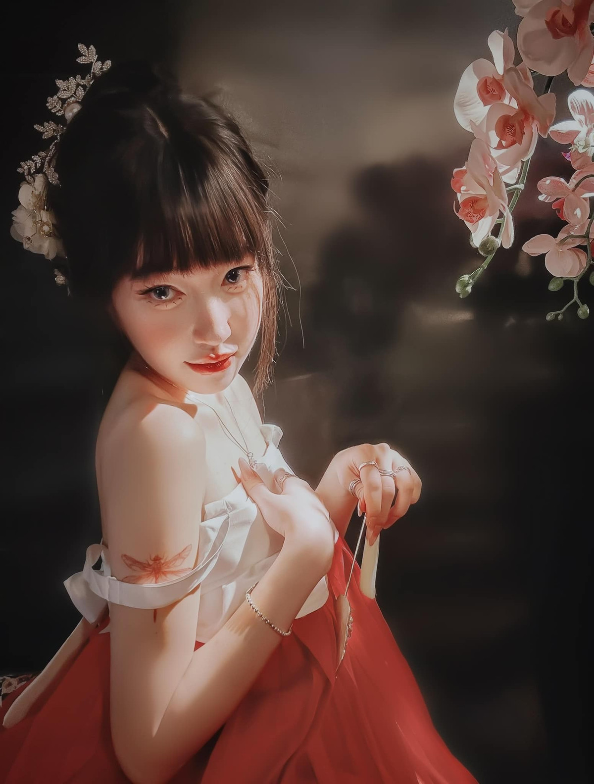 Elly Trần diện váy amp;#34;xuyên thấuamp;#34; khẳng định sức hút chưa bao giờ giảm nhiệt - 8