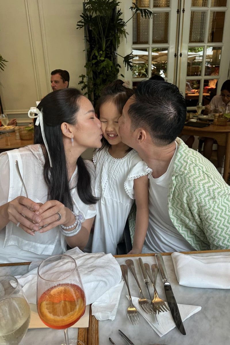 Gia đình hạnh phúc của Phan Như Thảo.