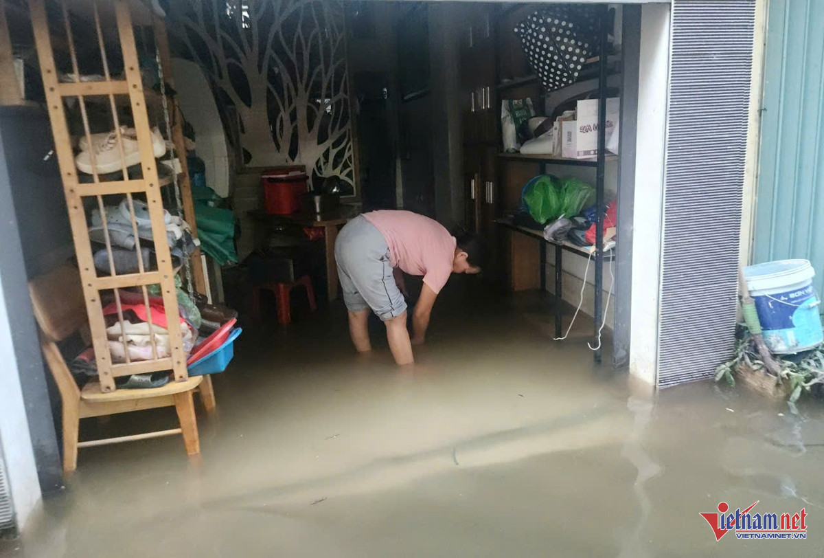 Khu dân cư amp;#34;ra ngõ nước ngập ngang ngườiamp;#34; ở Hà Nội, phường xin đắp đê - 12