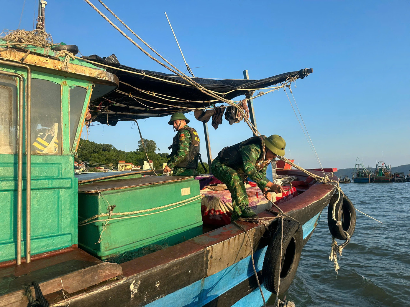 Tính đến 12h ngày 5/10, cơ bản công tác phòng chống bão số 11 đã được tỉnh Quảng Ninh hoàn thành. Lực lượng ứng trực đã vào vị trí khi có lệnh trong mọi tình huống bão xảy ra.