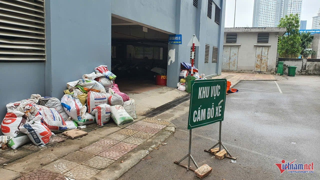 Ngập sâu 69 điểm khiến Hà Nội lại amp;#34;thất thủamp;#34;, xe chết máy la liệt trên các phố - 41