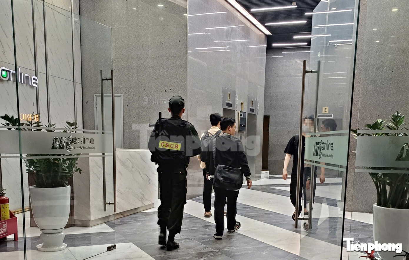 Công an xuất hiện ở tòa nhà có trụ sở công ty của Shark Bình - 2