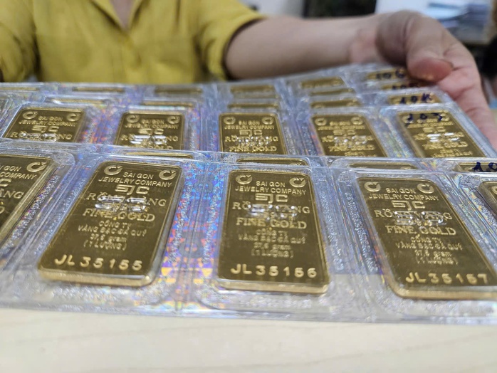 Giá vàng miếng SJC, vàng nhẫn tăng tiếp