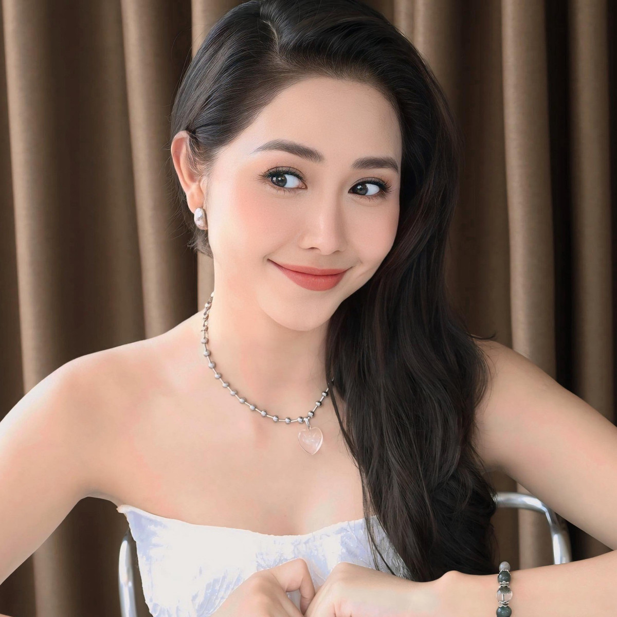 Nữ diễn viên 3 lần sửa mũi hỏng nay nhan sắc amp;#34;lên hươngamp;#34; tuổi 35 - 1