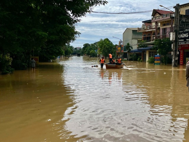 Ngập lụt ở Thái Nguyên ảnh hưởng nghiêm trọng đến đời sống người dân.