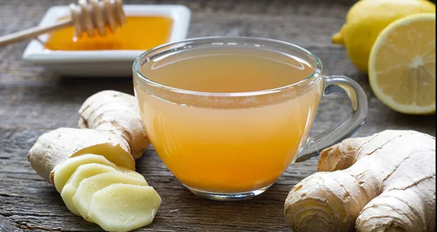 Sự kết hợp giữa chanh, gừng và nước trong nước chanh gừng mang lại nhiều lợi ích sức khỏe.