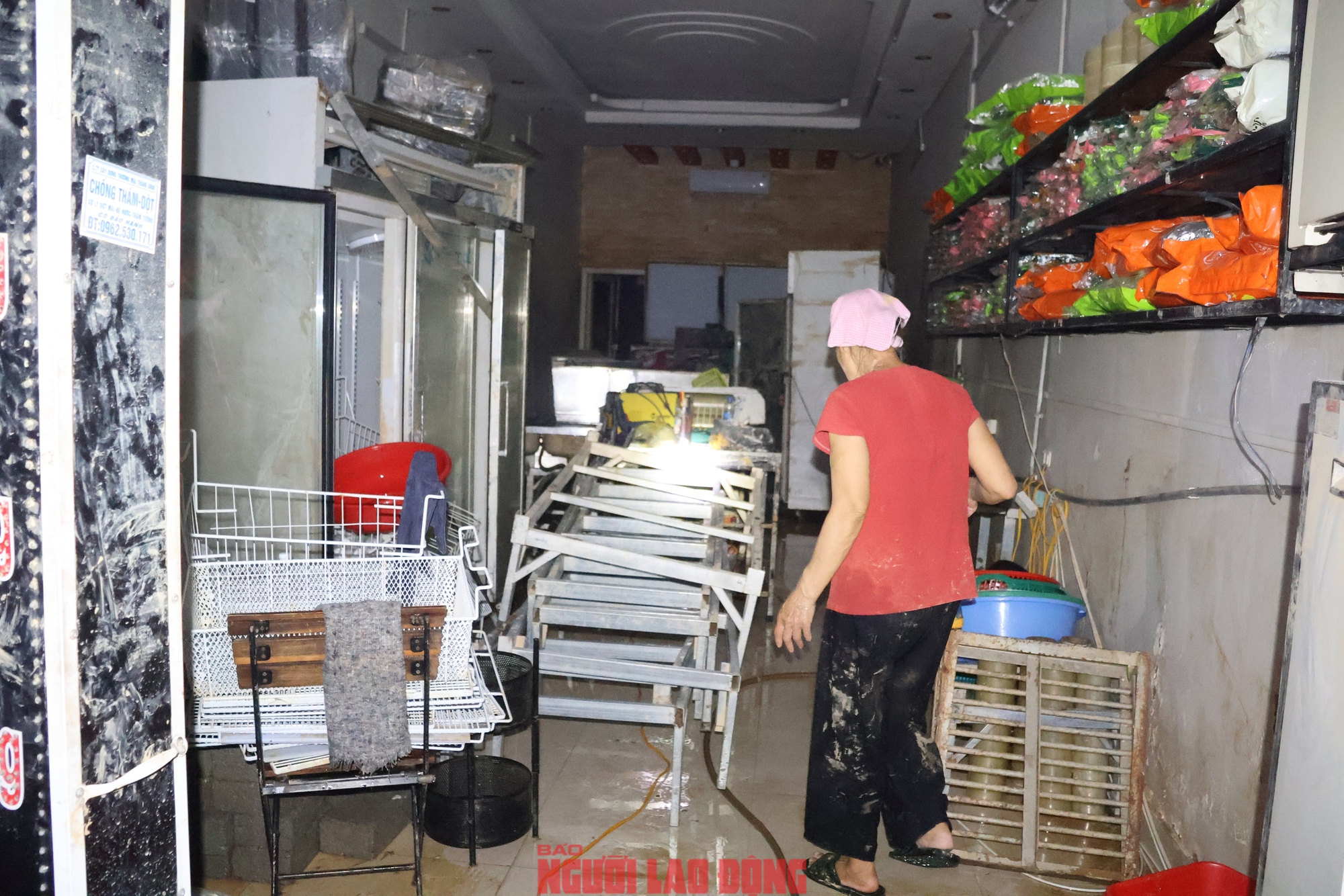 VIDEO: Nhiều tài sản, cửa hàng của người dân Thái Nguyên amp;#34;chả còn gìamp;#34; sau trận ngập lụt lịch sử - 10