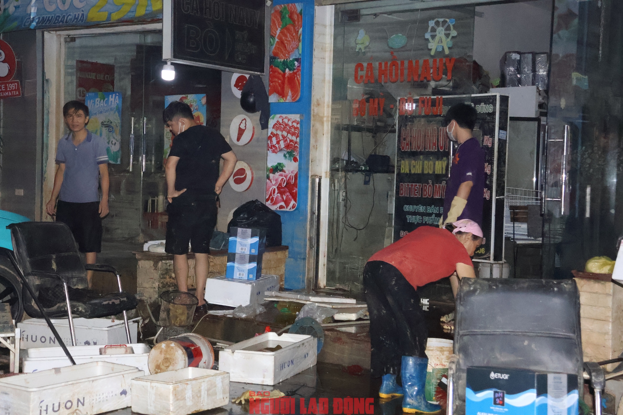 VIDEO: Nhiều tài sản, cửa hàng của người dân Thái Nguyên amp;#34;chả còn gìamp;#34; sau trận ngập lụt lịch sử - 12