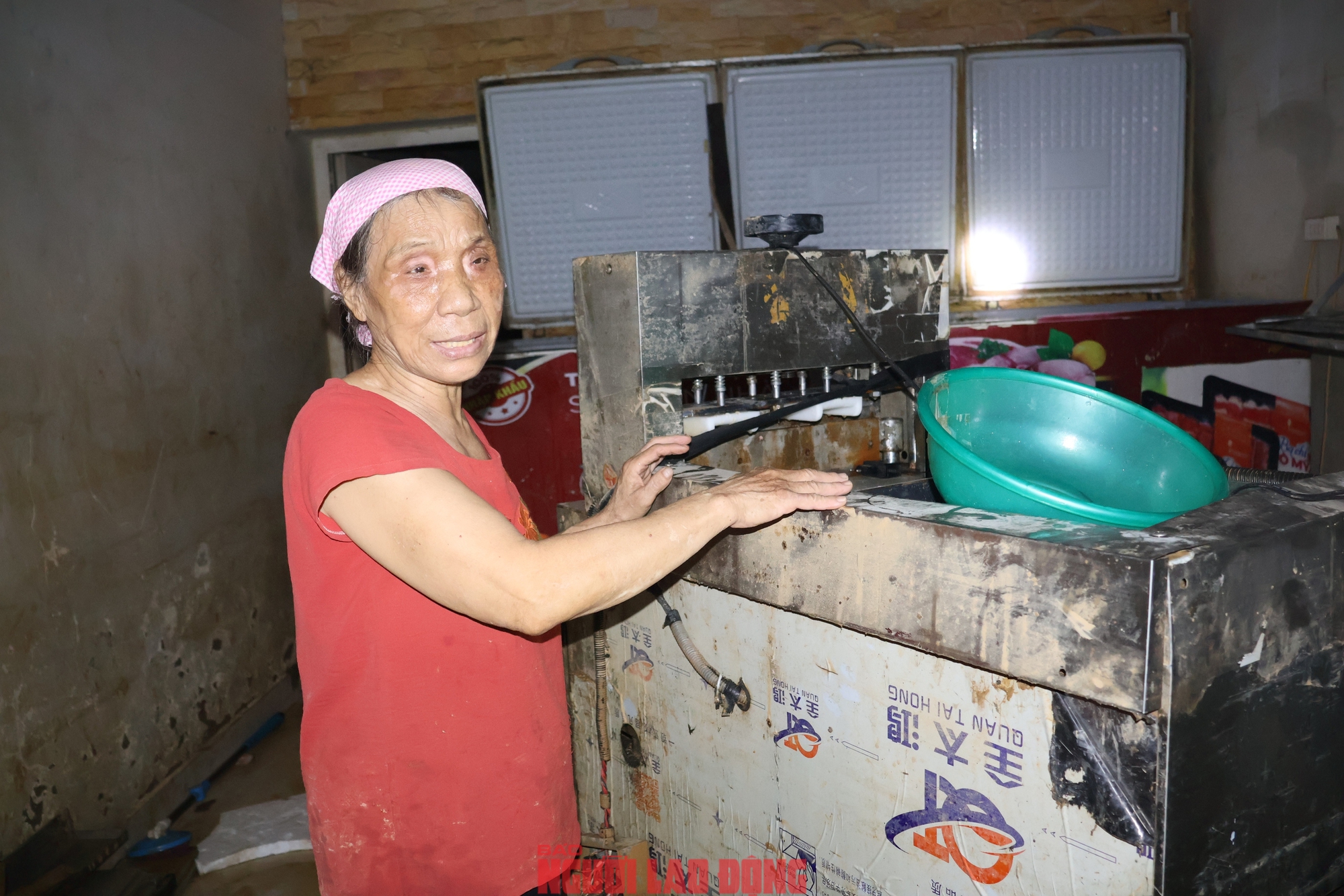 VIDEO: Nhiều tài sản, cửa hàng của người dân Thái Nguyên amp;#34;chả còn gìamp;#34; sau trận ngập lụt lịch sử - 13