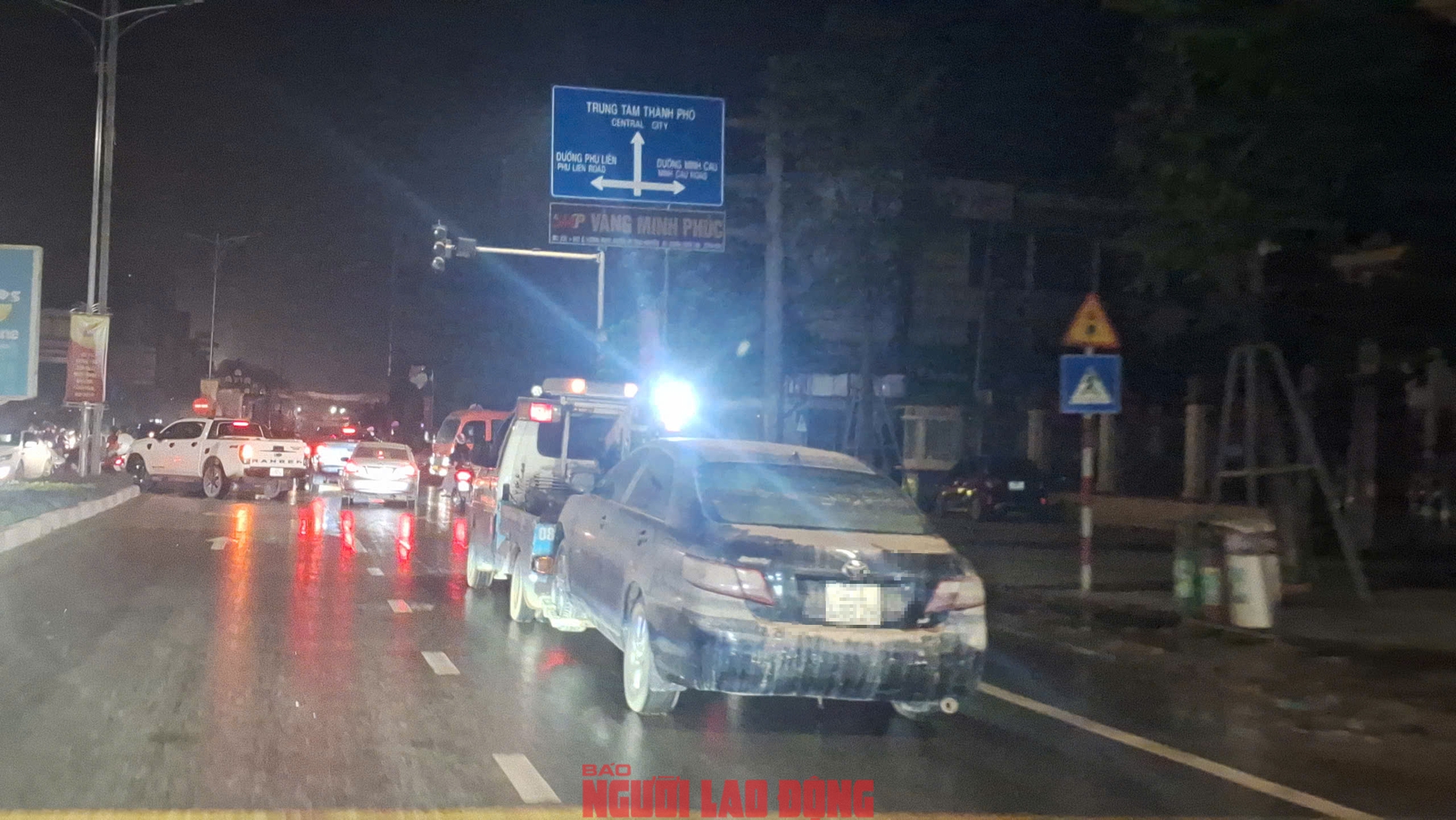 Sau trận lũ, hàng ngàn chiếc xe ô tô tại Thái Nguyên cần tới sự trợ giúp của xe cứu hộ