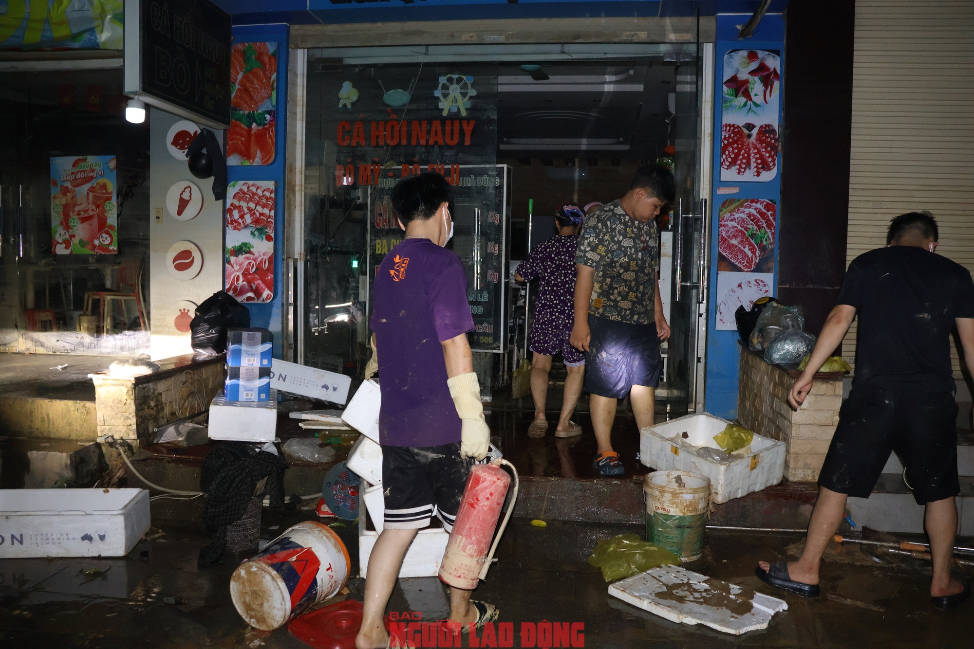 VIDEO: Nhiều tài sản, cửa hàng của người dân Thái Nguyên amp;#34;chả còn gìamp;#34; sau trận ngập lụt lịch sử - 18