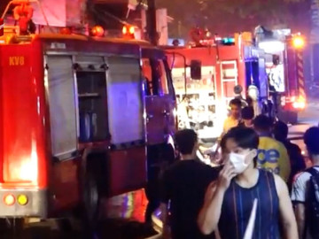 Kịp thời dập tắt đám cháy tại tầng 4 nhà dân trên phố Đê La Thành