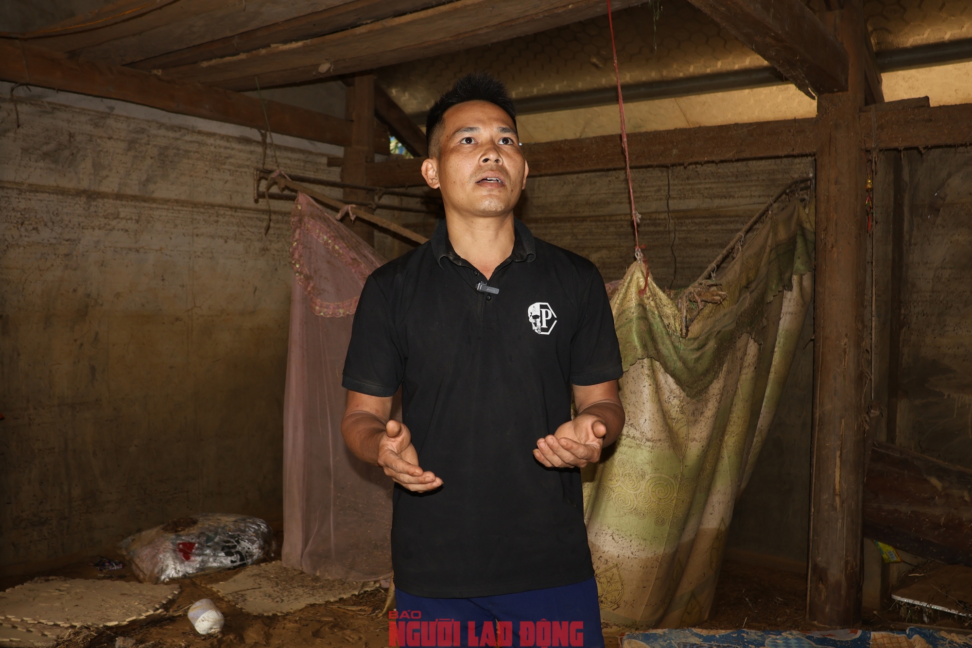 Anh Triệu Đức Mạnh bàng hoàng kể lại trận lũ kinh hoàng xảy ra đêm 7-10