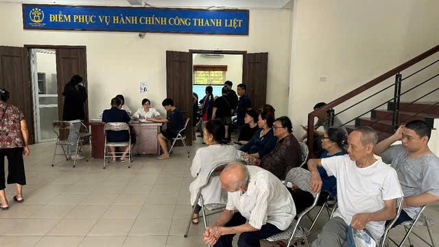 TP Hà Nội yêu cầu thực hiện thủ tục hành chính không phụ thuộc vào địa giới hành chính. Ảnh: Minh Ngọc
