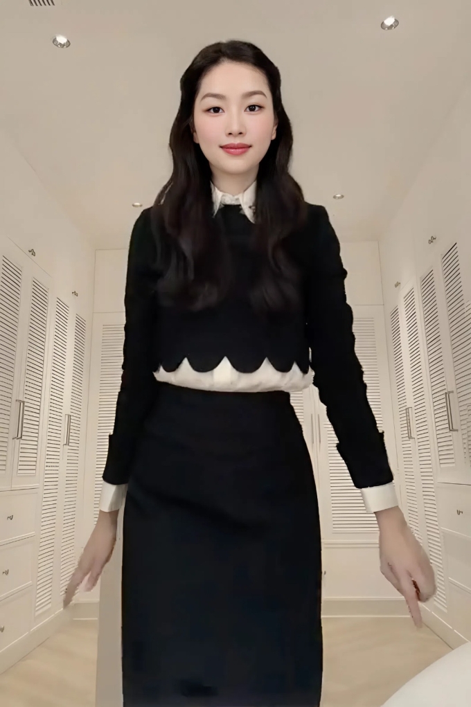 Đặng Thu Thảo diện vừa vặn trang phục mua cách đây ba năm.