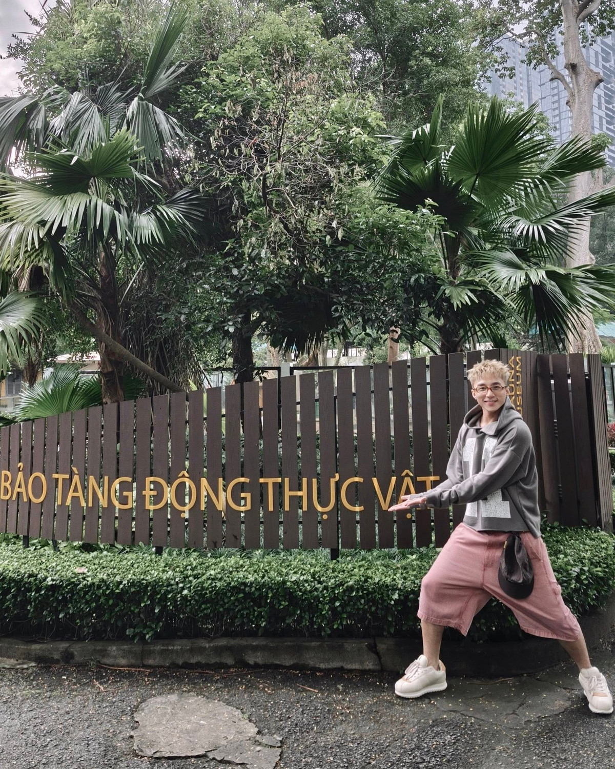 Sơn Tùng M-TP khiến mạng xã hội amp;#39;bùng nổamp;#39; khi check-in ở Thảo Cầm Viên - 1