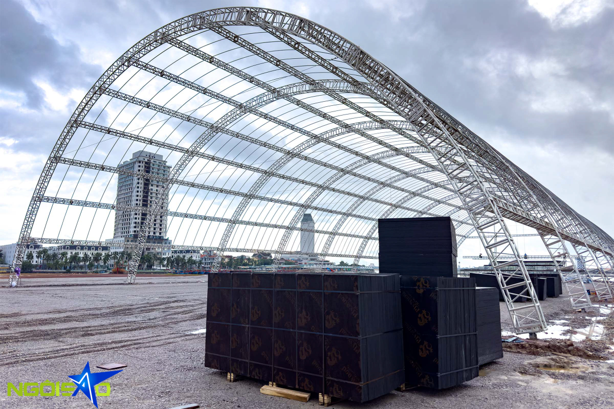 Nhà chồng Đỗ Thị Hà dựng rạp rộng nghìn mét vuông trước lễ cưới một tuần - 6