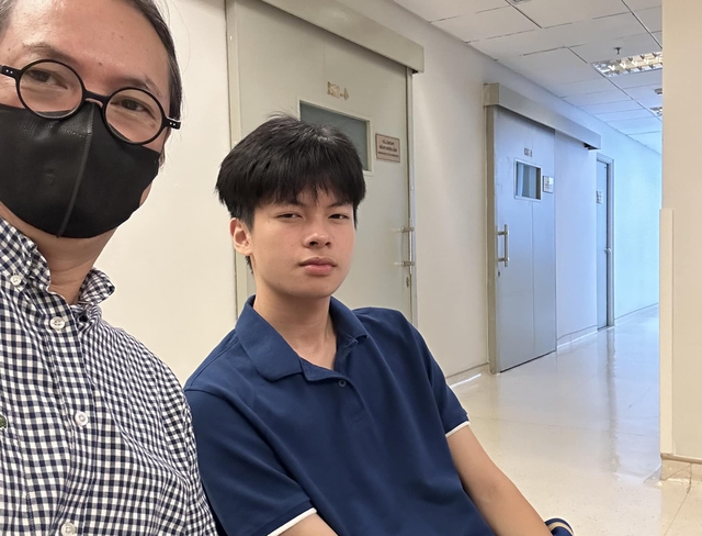 Con trai đạo diễn Trần Lực ở tuổi 17 sở hữu vẻ ngoài điển trai, theo nghề của bố - 5